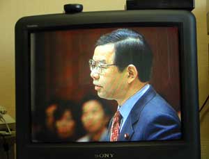 議員会館のテレビに映った志位さん