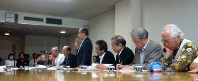 image/030530-231935-aIMG_8825.jpg