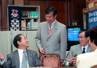 image/030603-200658-aIMG_9010.gif